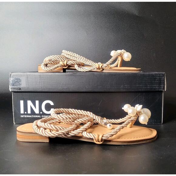 INC Jerzi Rope Embellished Flat Sandals Sz 5.5 Pearls Seashells Beachy Nautical - Picture 2 of 10
